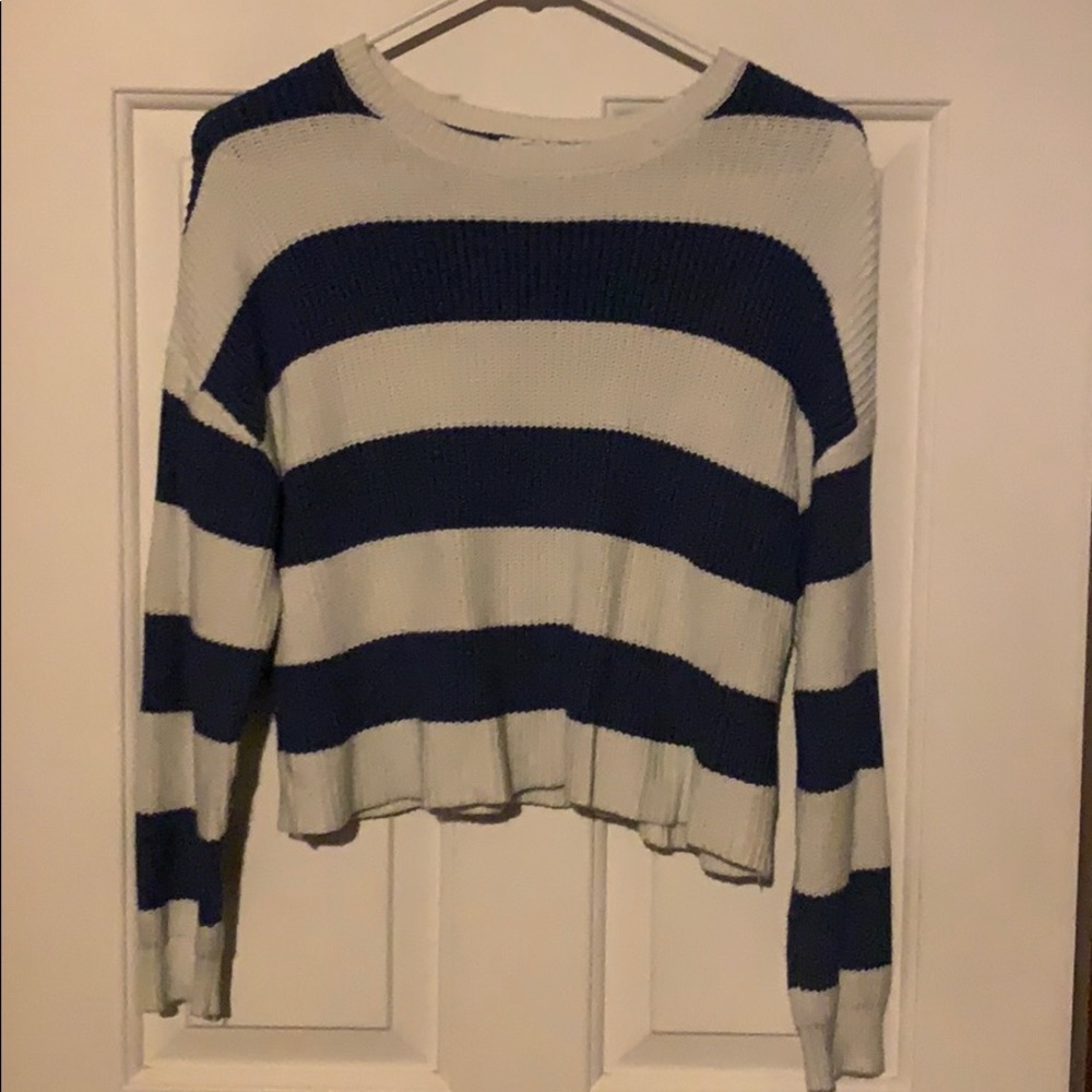 Forever 21 sweater sized medium
